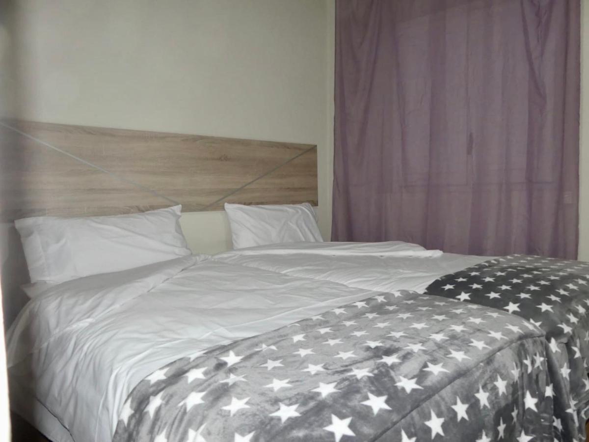 Apartament Encantador Al Centre De Vic Aptgarbi Exterior photo
