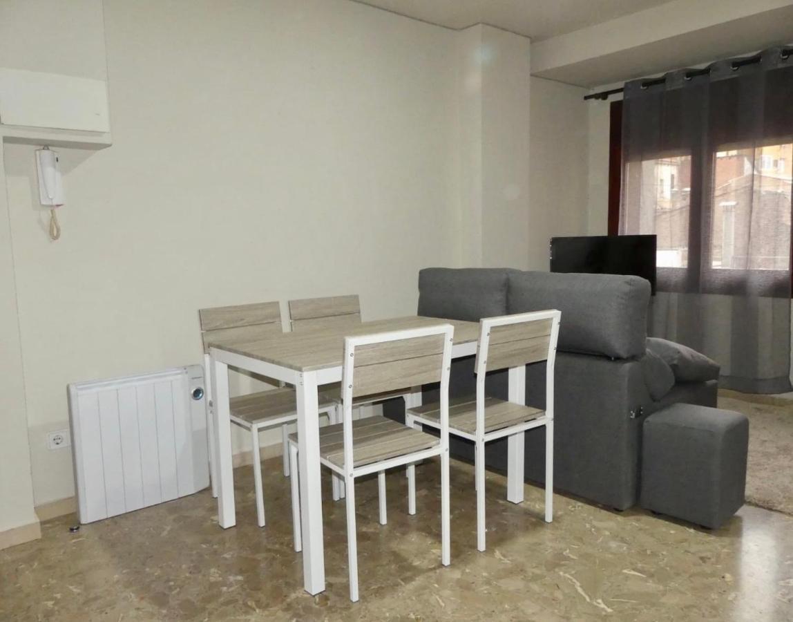 Apartament Encantador Al Centre De Vic Aptgarbi Exterior photo